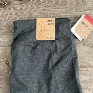 Reebok NWT skinny capri leggings